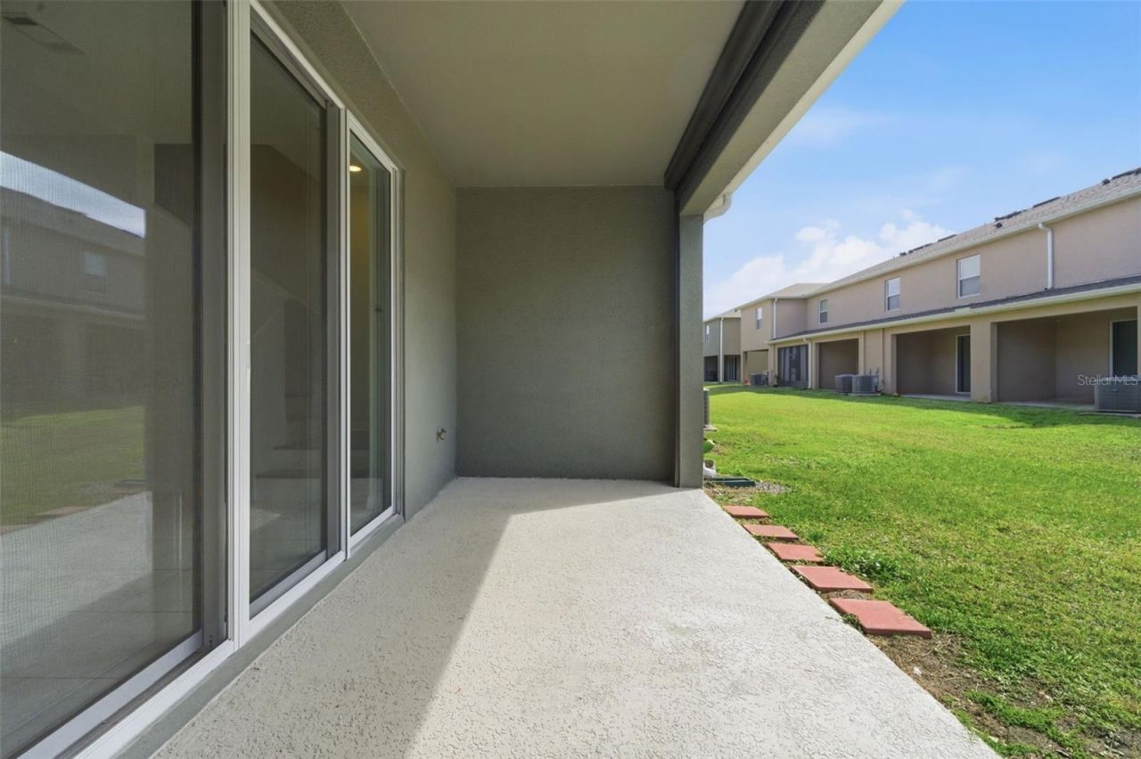 1292 Yellow Finch Drive, Davenport, FL 33837 Photo