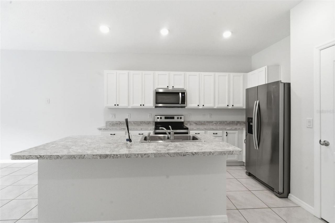 1292 Yellow Finch Drive, Davenport, FL 33837 Photo