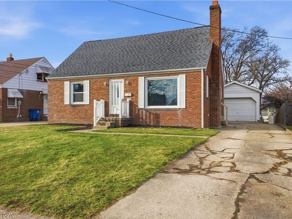 227 E Wilson Street, Struthers, OH 44471