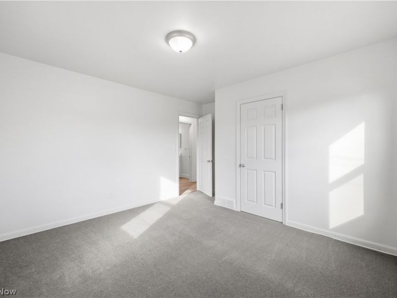 227 E Wilson Street, Struthers, OH 44471 Photo 14