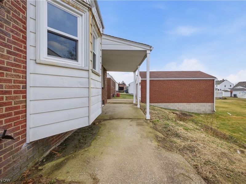 227 E Wilson Street, Struthers, OH 44471 Photo 31