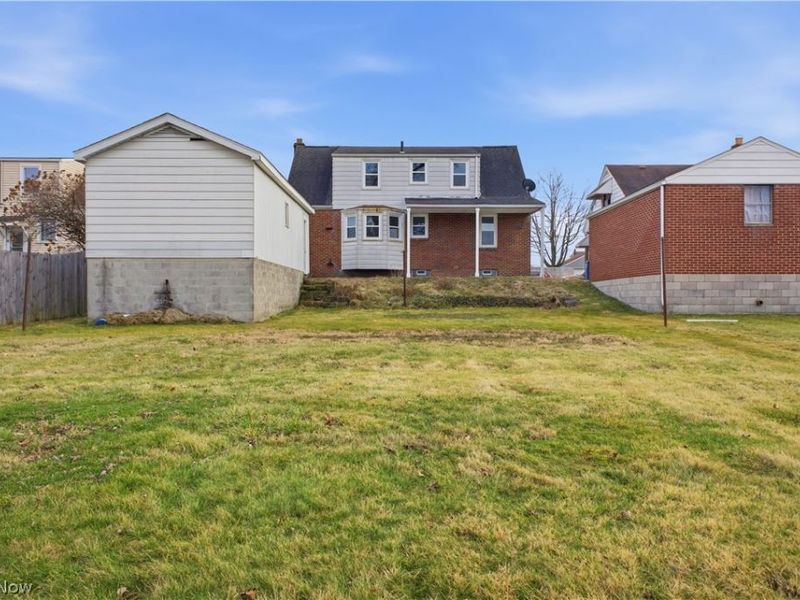 227 E Wilson Street, Struthers, OH 44471 Photo 35