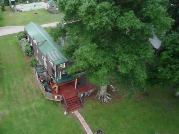 21018 Diversion Canal Rd, Maurepas, LA 70449