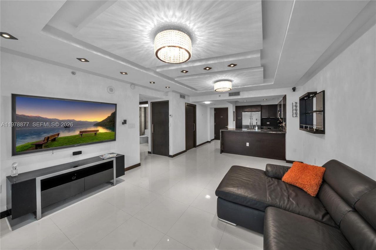 31 SE 5th St, Unit 407, Miami, FL 33131 Photo