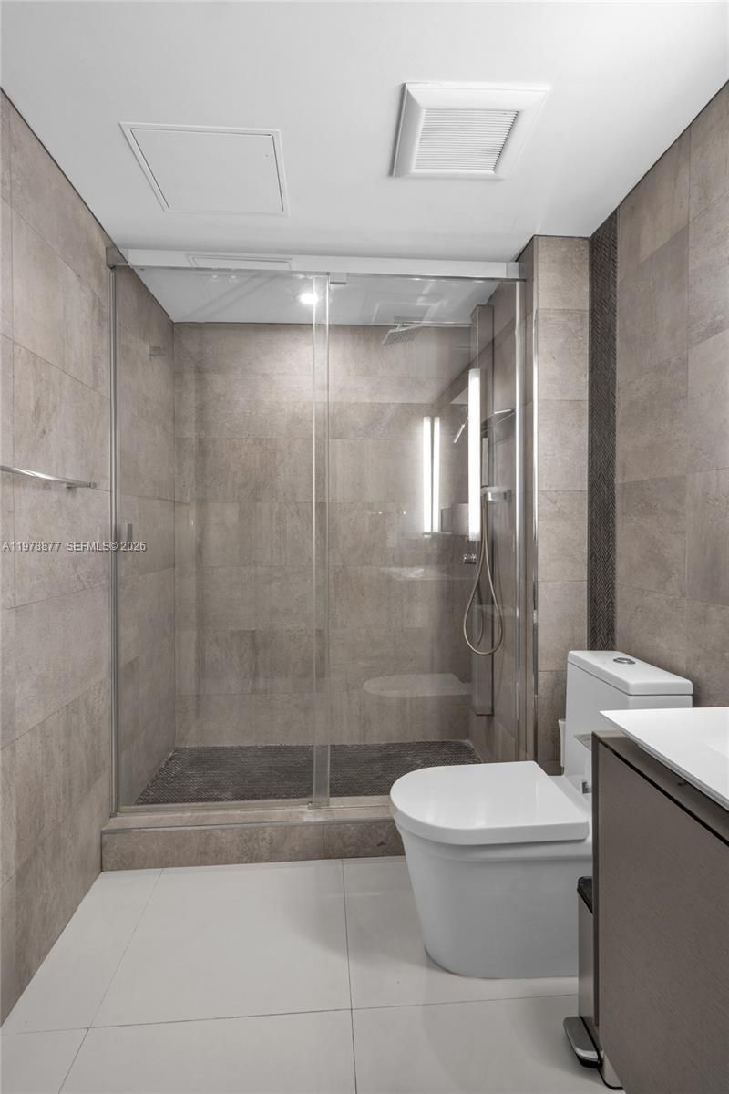 31 SE 5th St, Unit 407, Miami, FL 33131 Photo