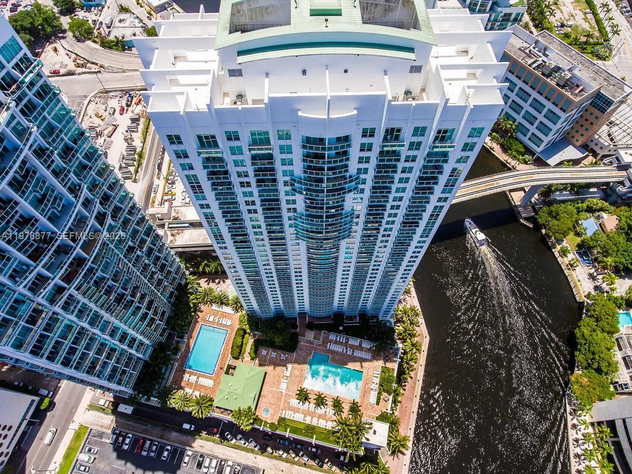 31 SE 5th St, Unit 407, Miami, FL 33131 Photo