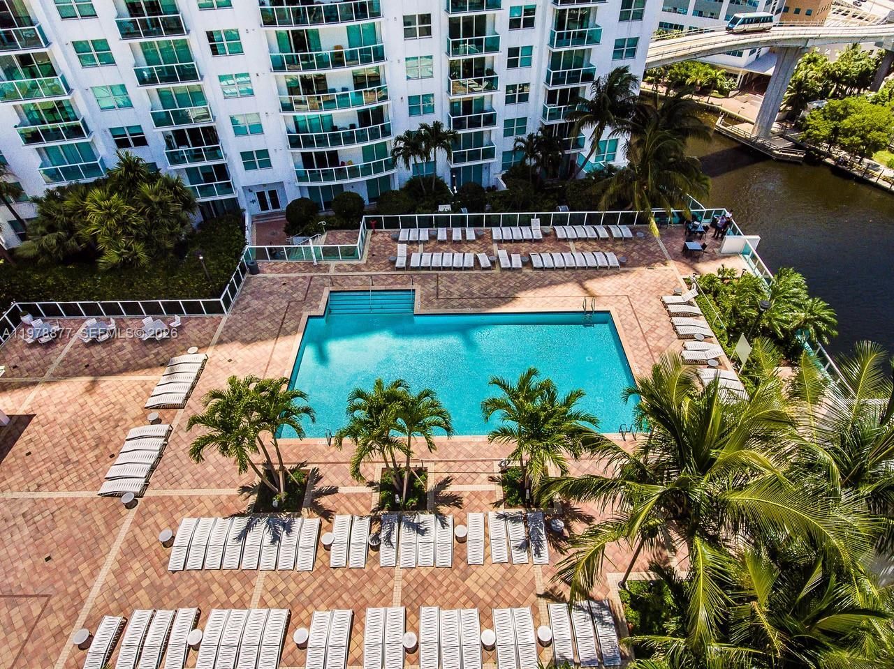 31 SE 5th St, Unit 407, Miami, FL 33131 Photo