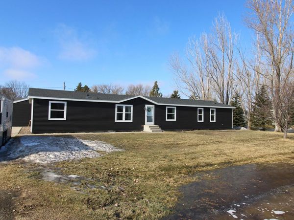 315 4th Street, Davenport, ND 58021