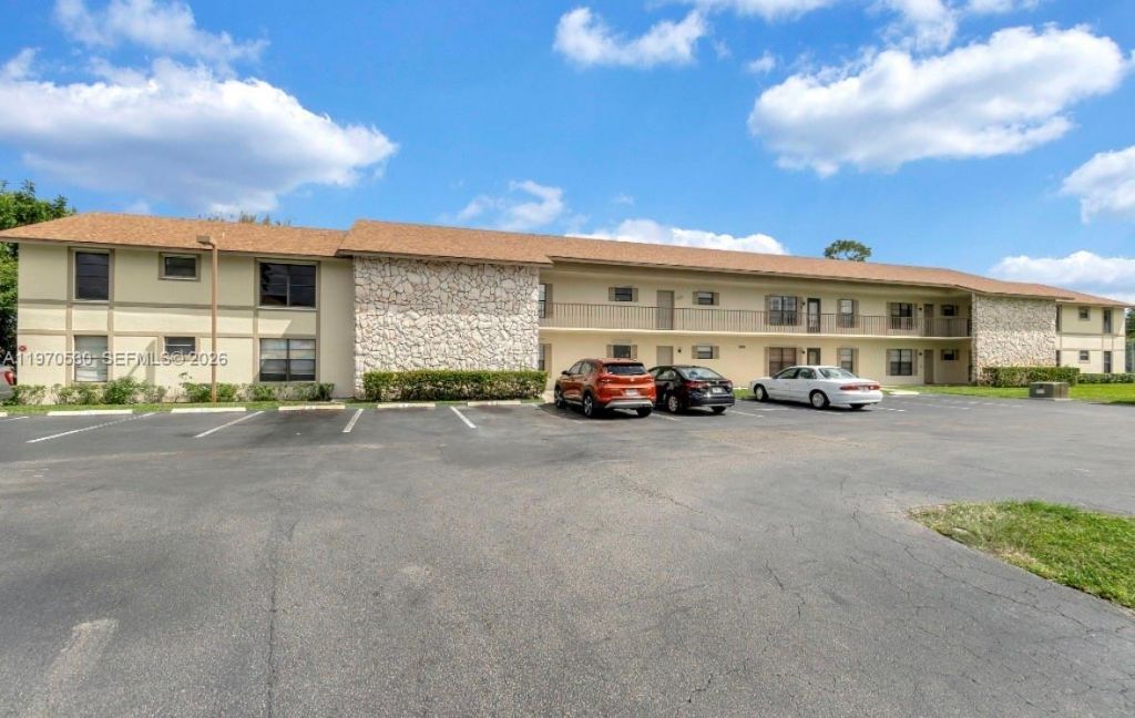 5894 Longbow Ln , Unit 6, West Palm Beach, FL 33415 Photo