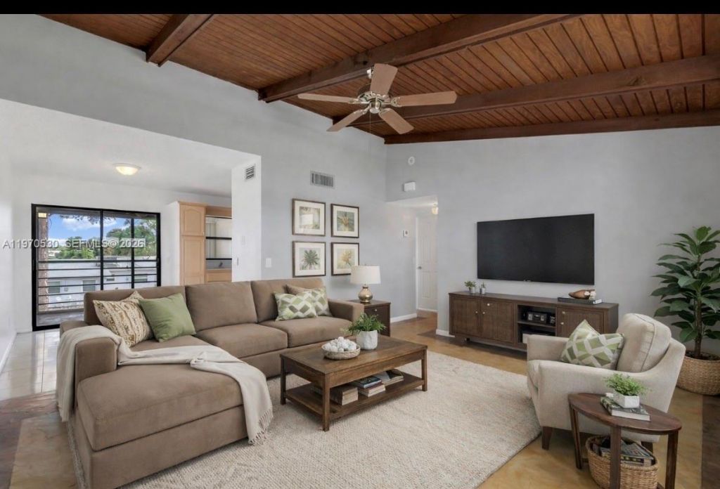 5894 Longbow Ln , Unit 6, West Palm Beach, FL 33415 Photo