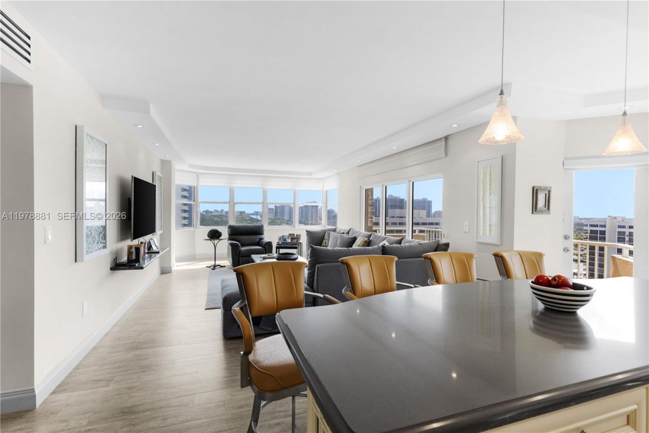 1980 S Ocean Dr, Unit 16Q, Hallandale Beach, FL 33009 Photo