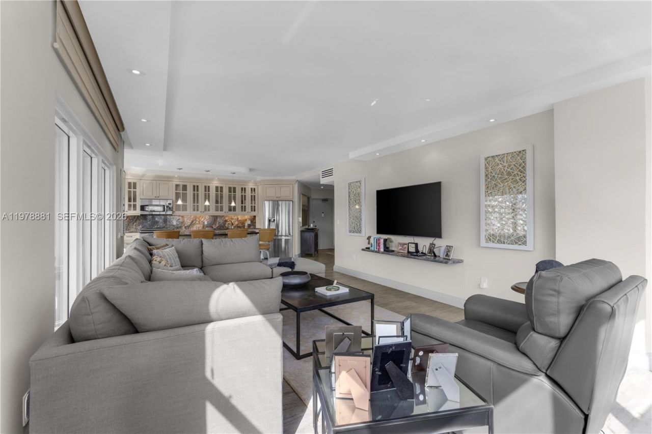 1980 S Ocean Dr, Unit 16Q, Hallandale Beach, FL 33009 Photo