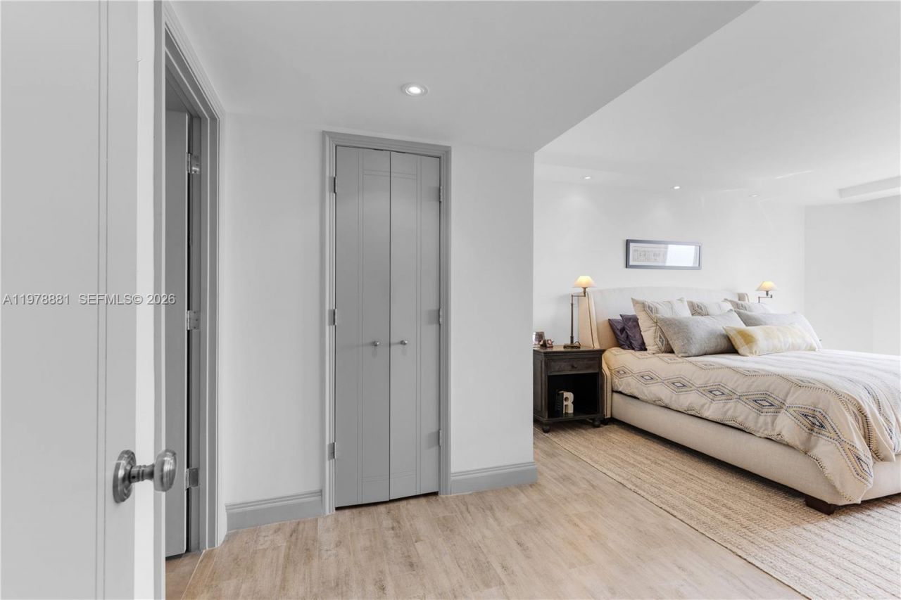 1980 S Ocean Dr, Unit 16Q, Hallandale Beach, FL 33009 Photo