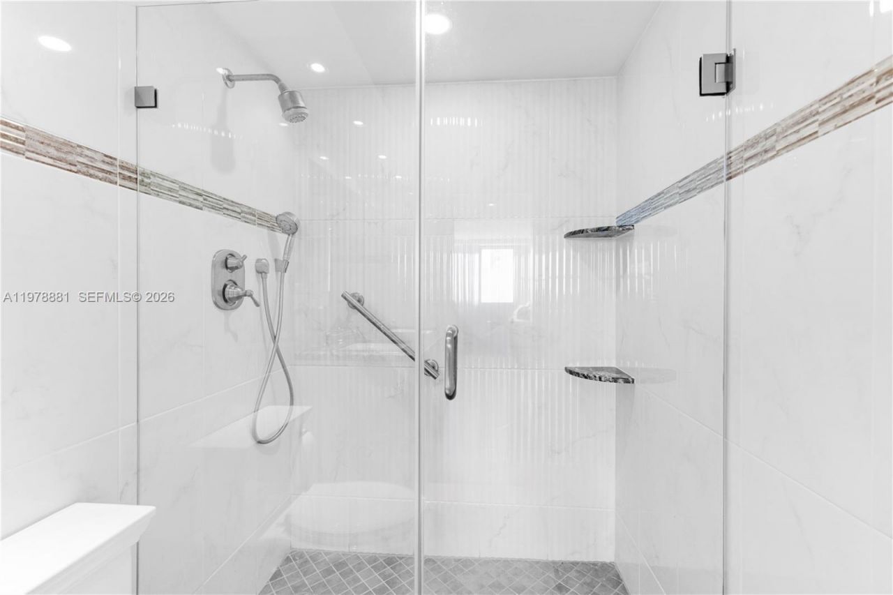 1980 S Ocean Dr, Unit 16Q, Hallandale Beach, FL 33009 Photo