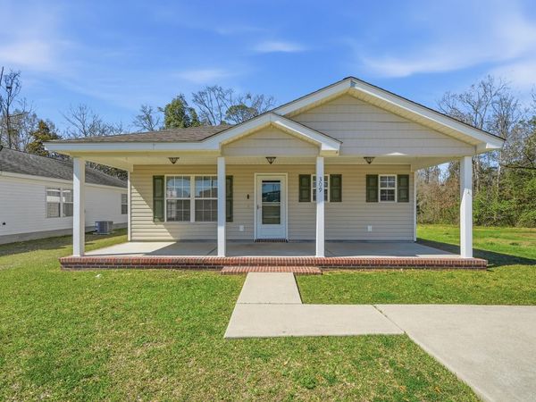 309 Rangeline Street, Bonifay, FL 32425