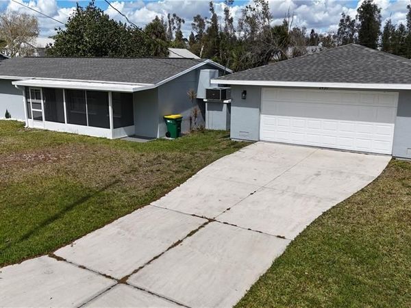 2430 Dixie AVE , PUNTA GORDA, FL 33950