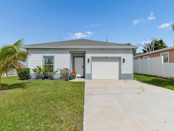 525 NW 12th Avenue, Boynton Beach, FL 33435