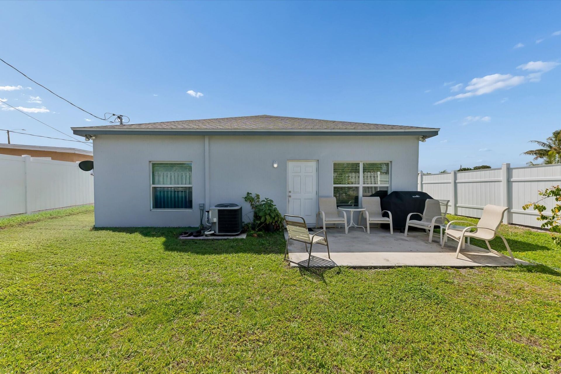 525 NW 12th Avenue, Boynton Beach, FL 33435 Photo