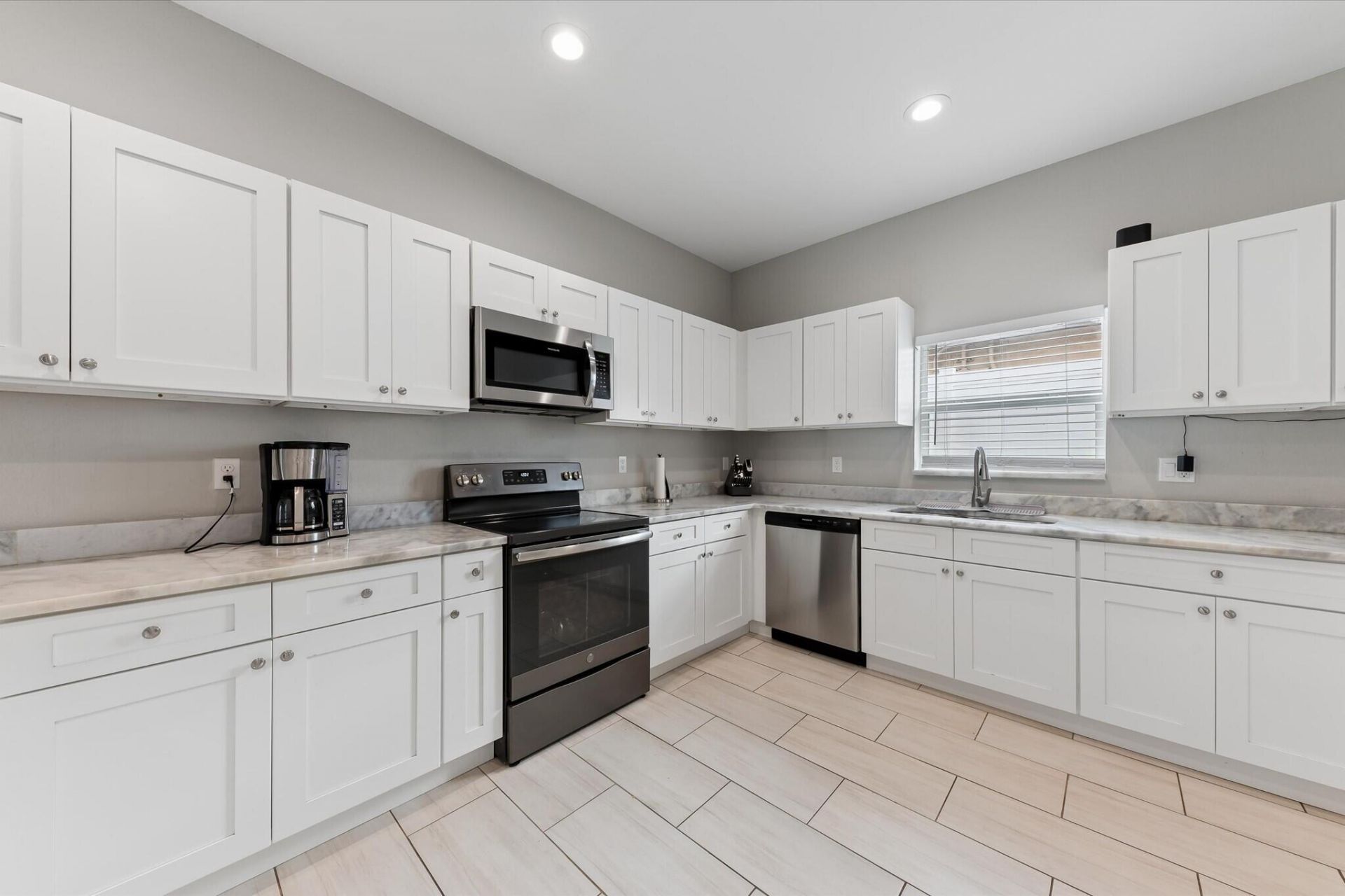 525 NW 12th Avenue, Boynton Beach, FL 33435 Photo