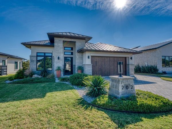 202 Azalea LOOP, Horseshoe Bay, TX 78657