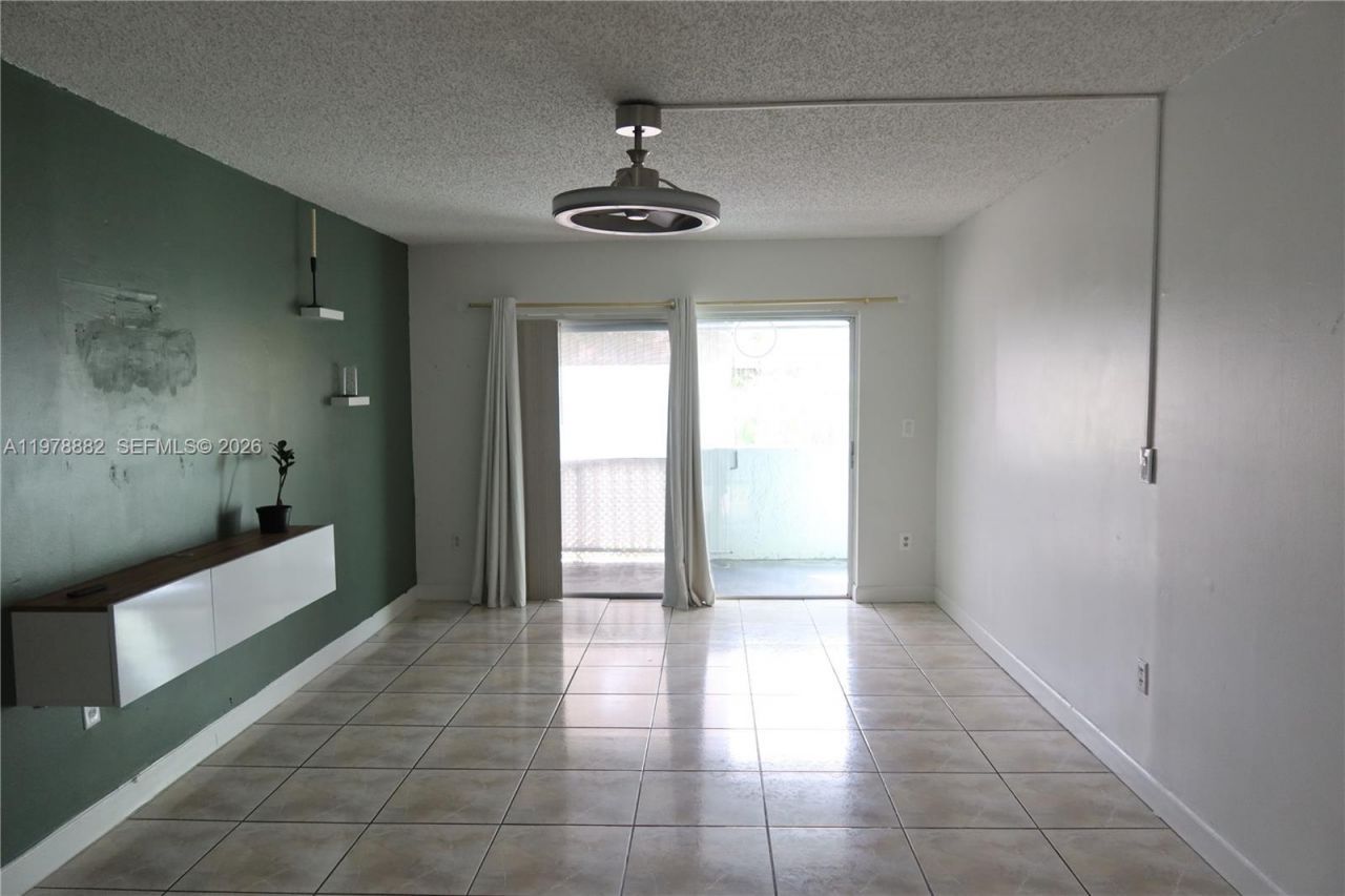 1725 W 60th St, Unit F330, Hialeah, FL 33012 Photo