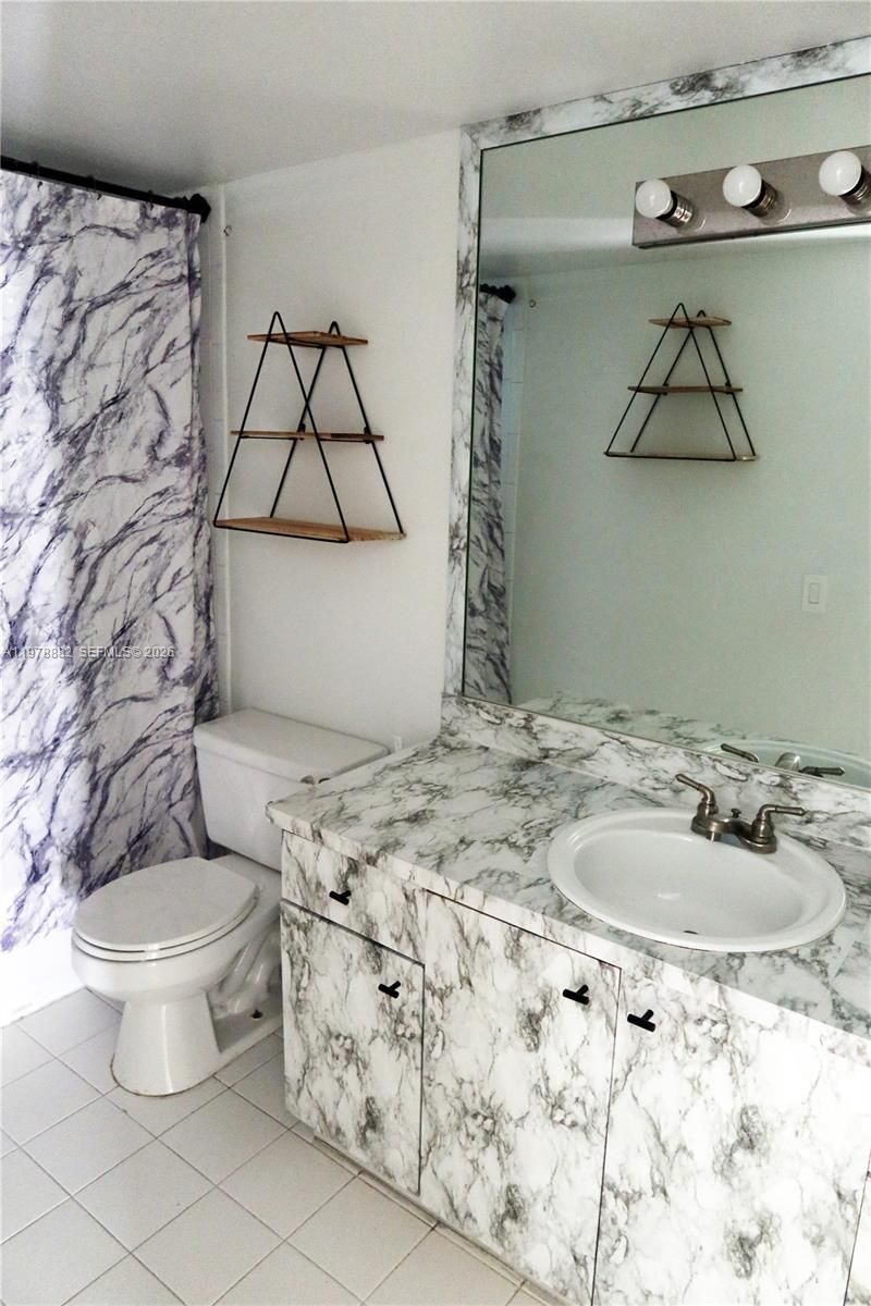 1725 W 60th St, Unit F330, Hialeah, FL 33012 Photo
