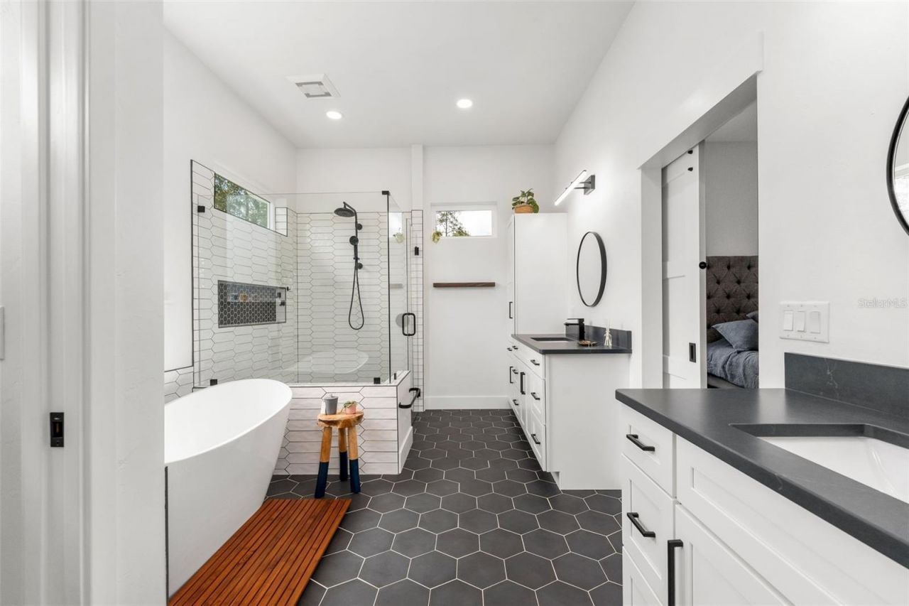 3590 NW 49th Drive, Gainesville, FL 32606 Photo