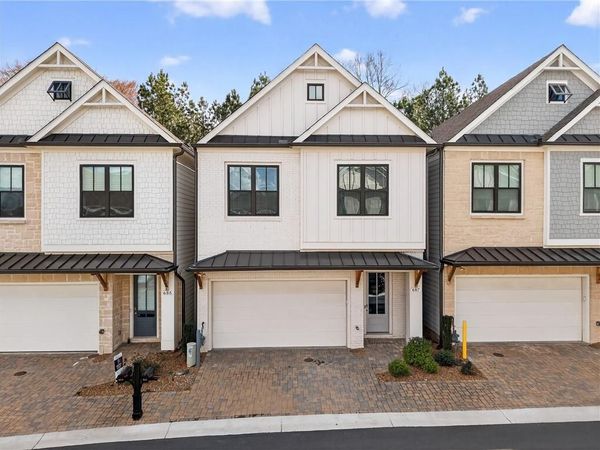 687 Stickley Oak Way , Woodstock, GA 30189