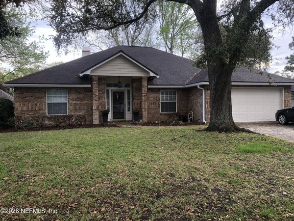 1802 BLUE HERON Lane, Jacksonville Beach, FL 32250