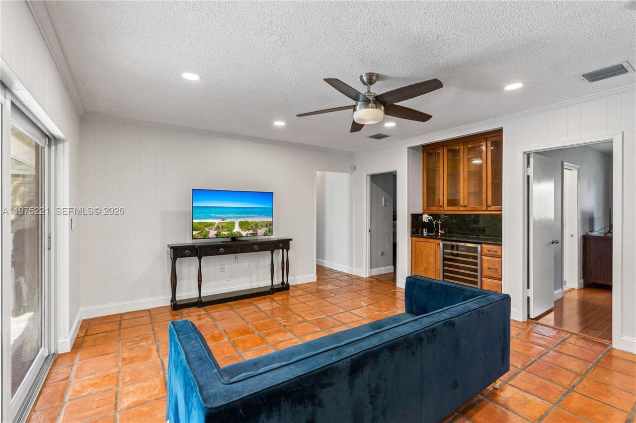 7521 SW 175th St, Palmetto Bay, FL 33157 Photo