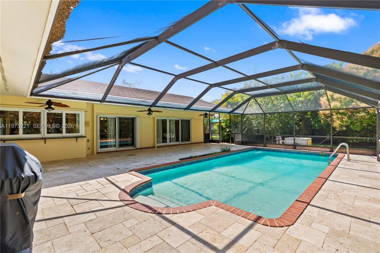 7521 SW 175th St, Palmetto Bay, FL 33157 Photo