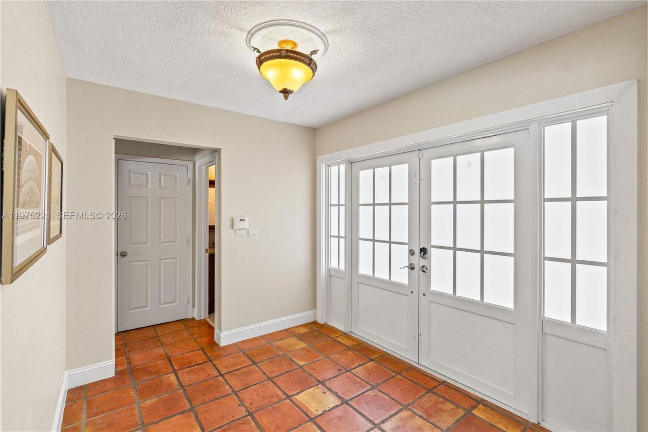 7521 SW 175th St, Palmetto Bay, FL 33157 Photo