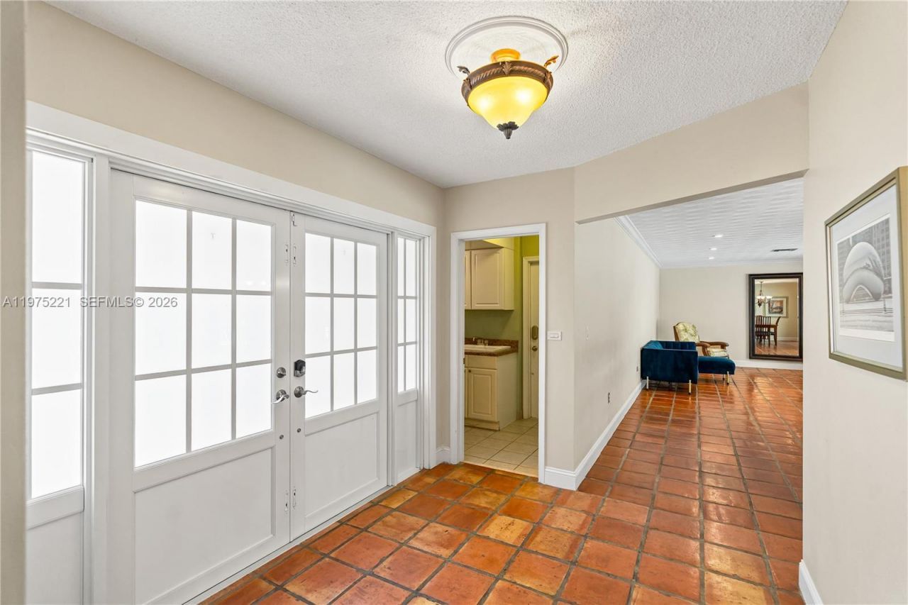 7521 SW 175th St, Palmetto Bay, FL 33157 Photo