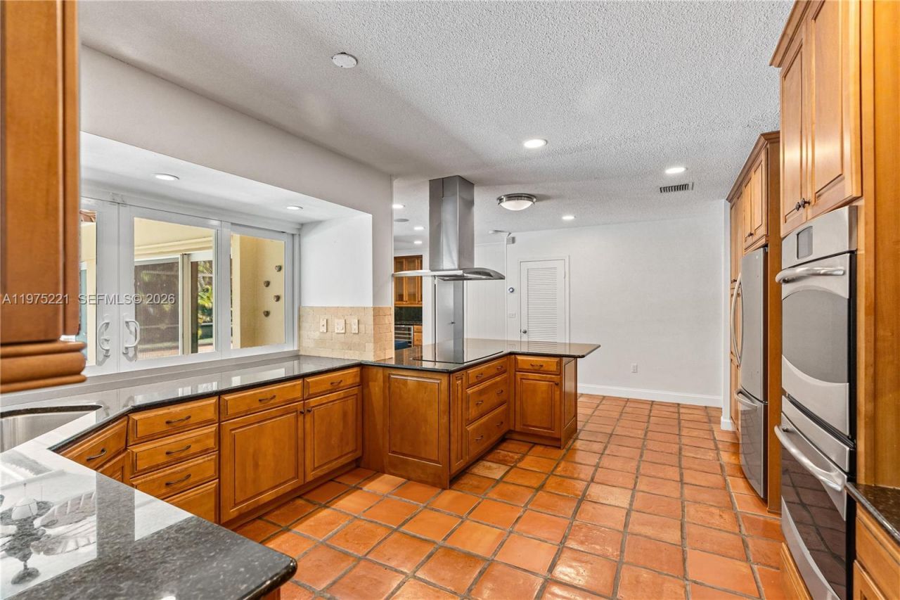 7521 SW 175th St, Palmetto Bay, FL 33157 Photo