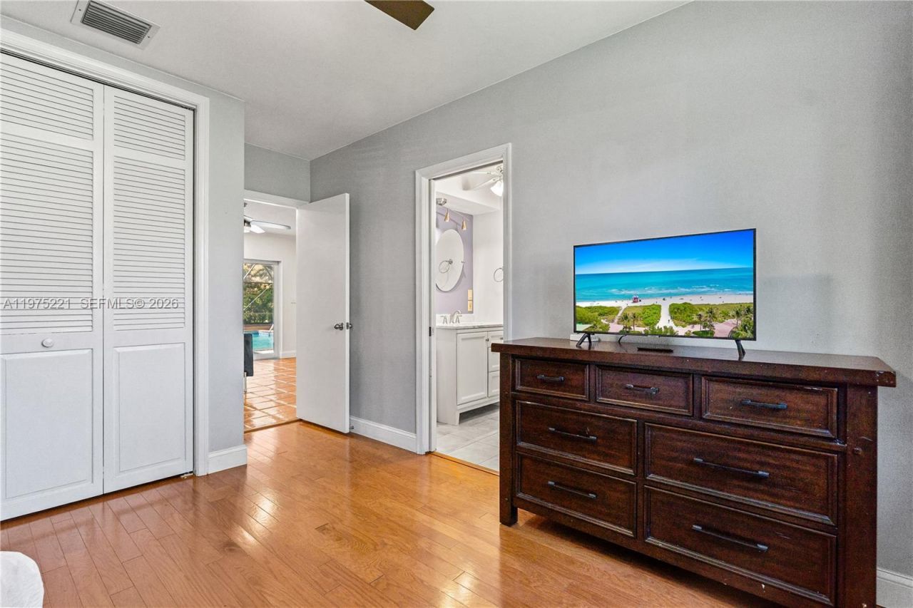 7521 SW 175th St, Palmetto Bay, FL 33157 Photo