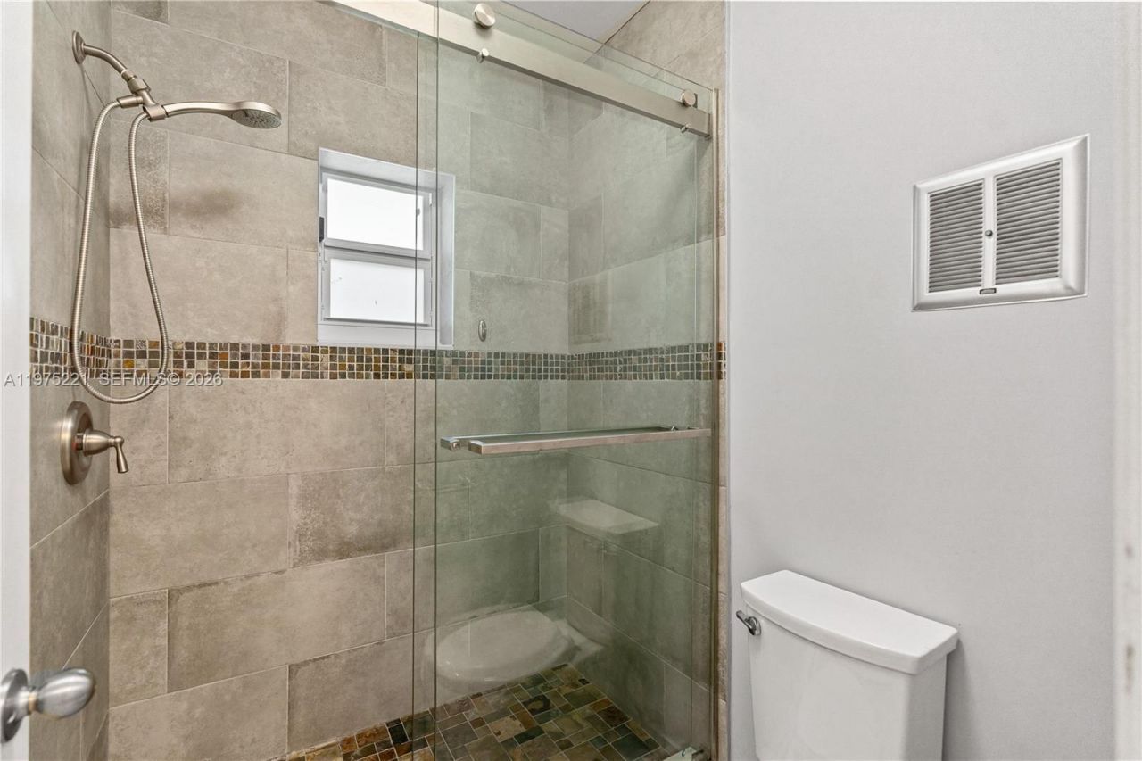 7521 SW 175th St, Palmetto Bay, FL 33157 Photo