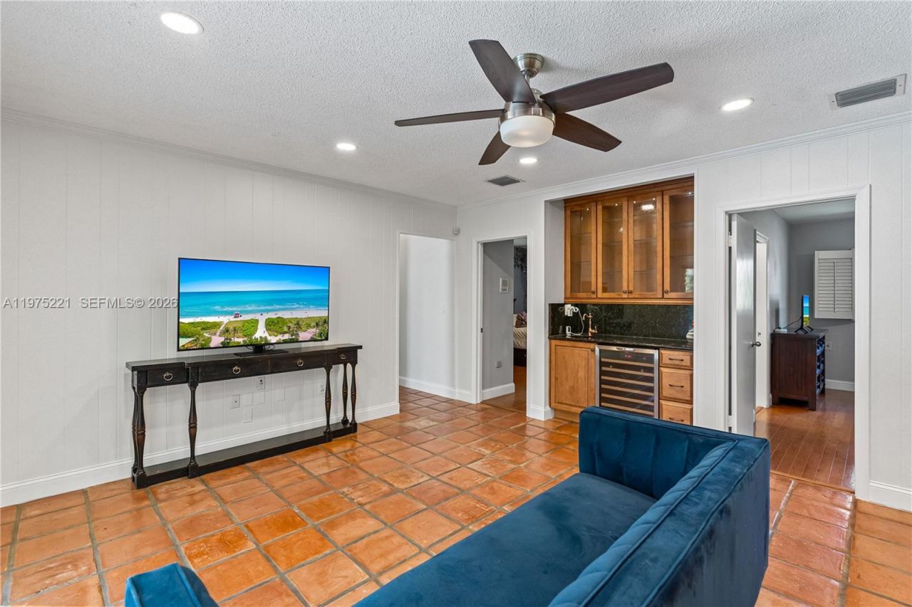 7521 SW 175th St, Palmetto Bay, FL 33157 Photo