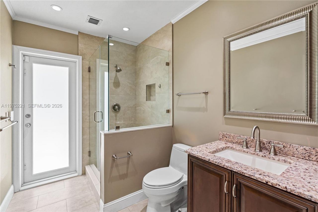 7521 SW 175th St, Palmetto Bay, FL 33157 Photo