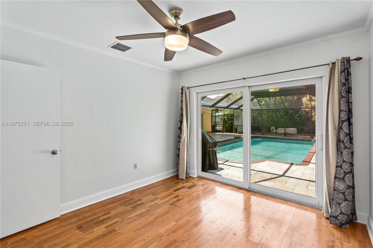 7521 SW 175th St, Palmetto Bay, FL 33157 Photo