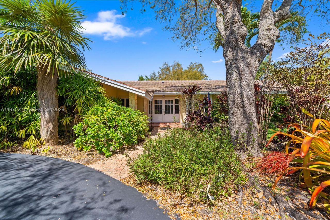 7521 SW 175th St, Palmetto Bay, FL 33157 Photo