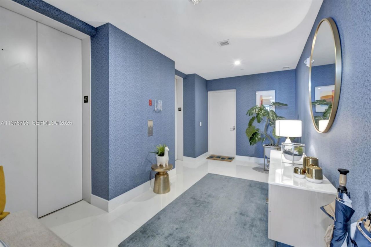 1100 Biscayne Blvd , Unit 4002, Miami, FL 33132 Photo