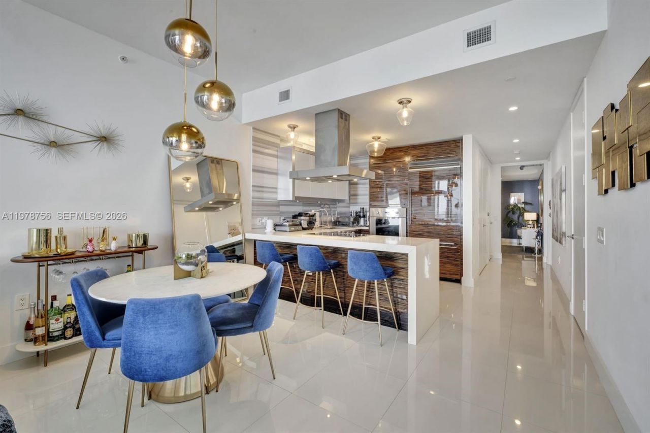 1100 Biscayne Blvd , Unit 4002, Miami, FL 33132 Photo