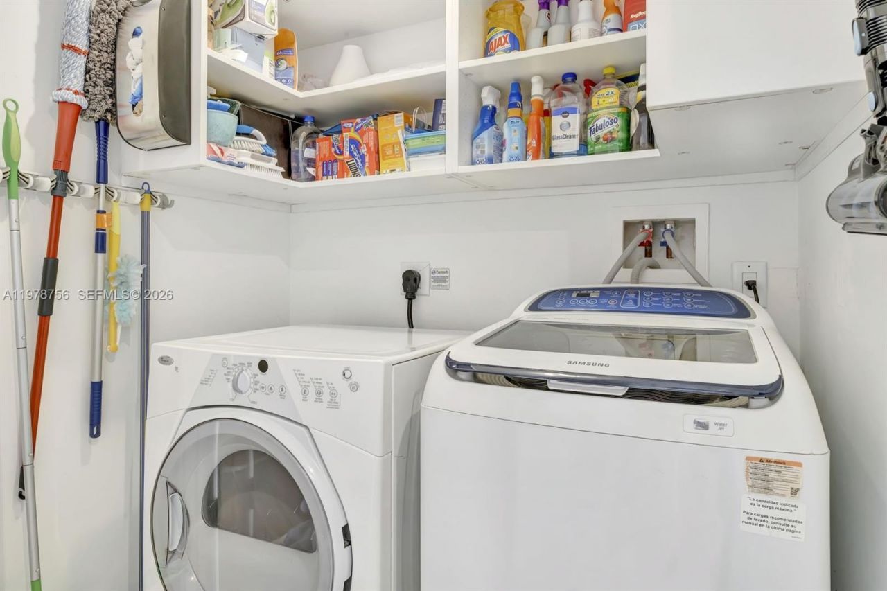 1100 Biscayne Blvd , Unit 4002, Miami, FL 33132 Photo