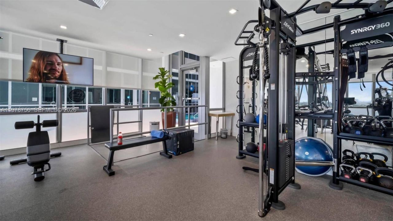 1100 Biscayne Blvd , Unit 4002, Miami, FL 33132 Photo