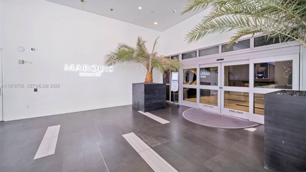 1100 Biscayne Blvd , Unit 4002, Miami, FL 33132 Photo