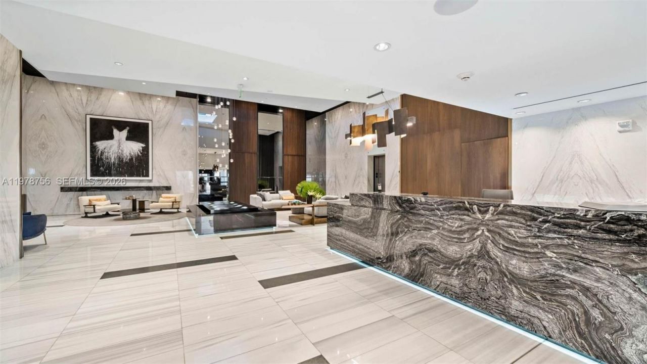 1100 Biscayne Blvd , Unit 4002, Miami, FL 33132 Photo