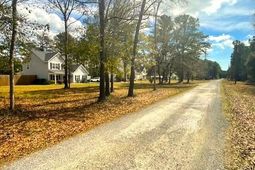 5565 Huckleberry Lane photo 4