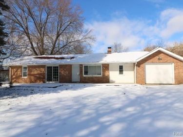 6191 Falkenbury Road, Deerfield Twp, MI 48461