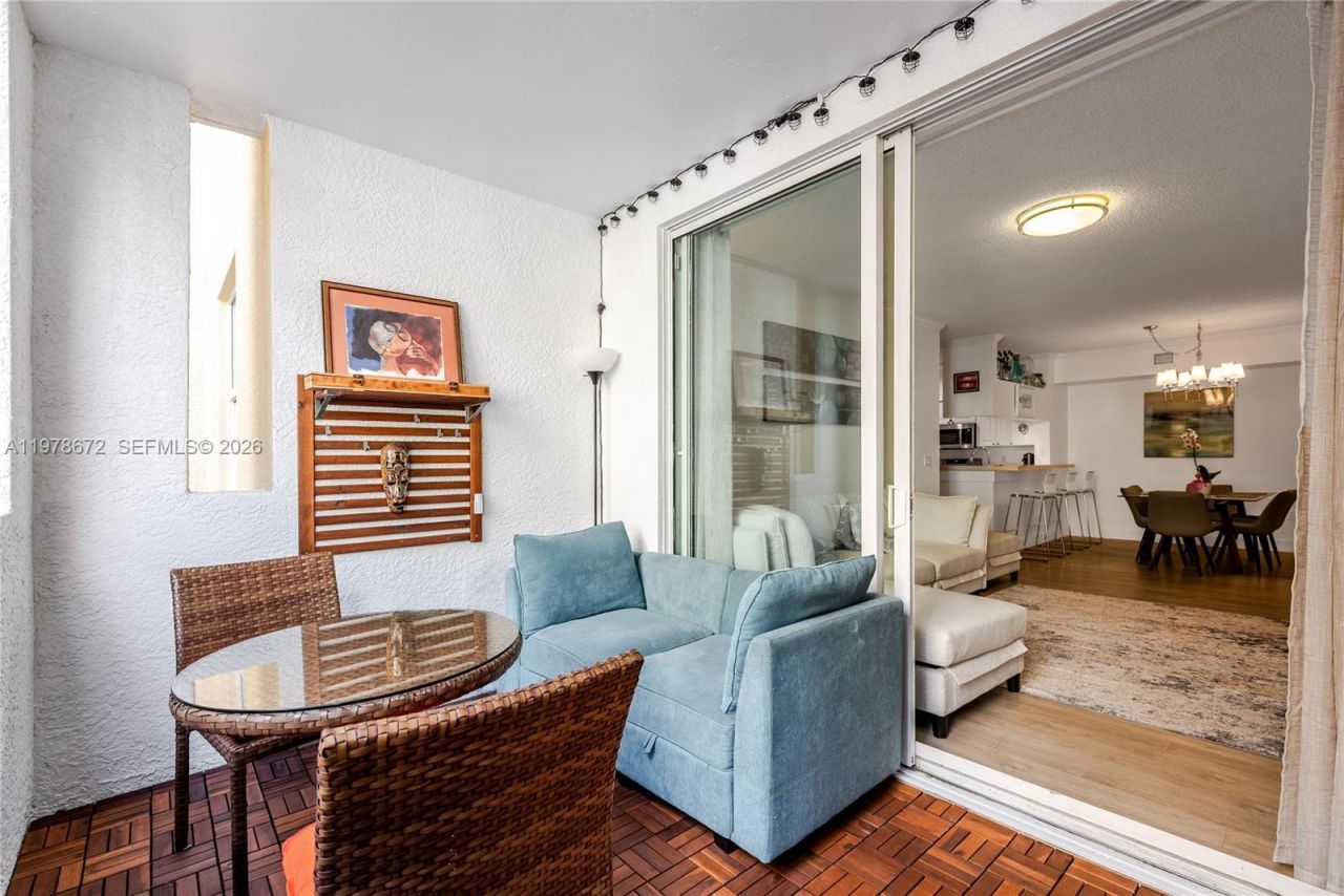 17100 N Bay Rd , Unit 1414, Sunny Isles Beach, FL 33160 Photo