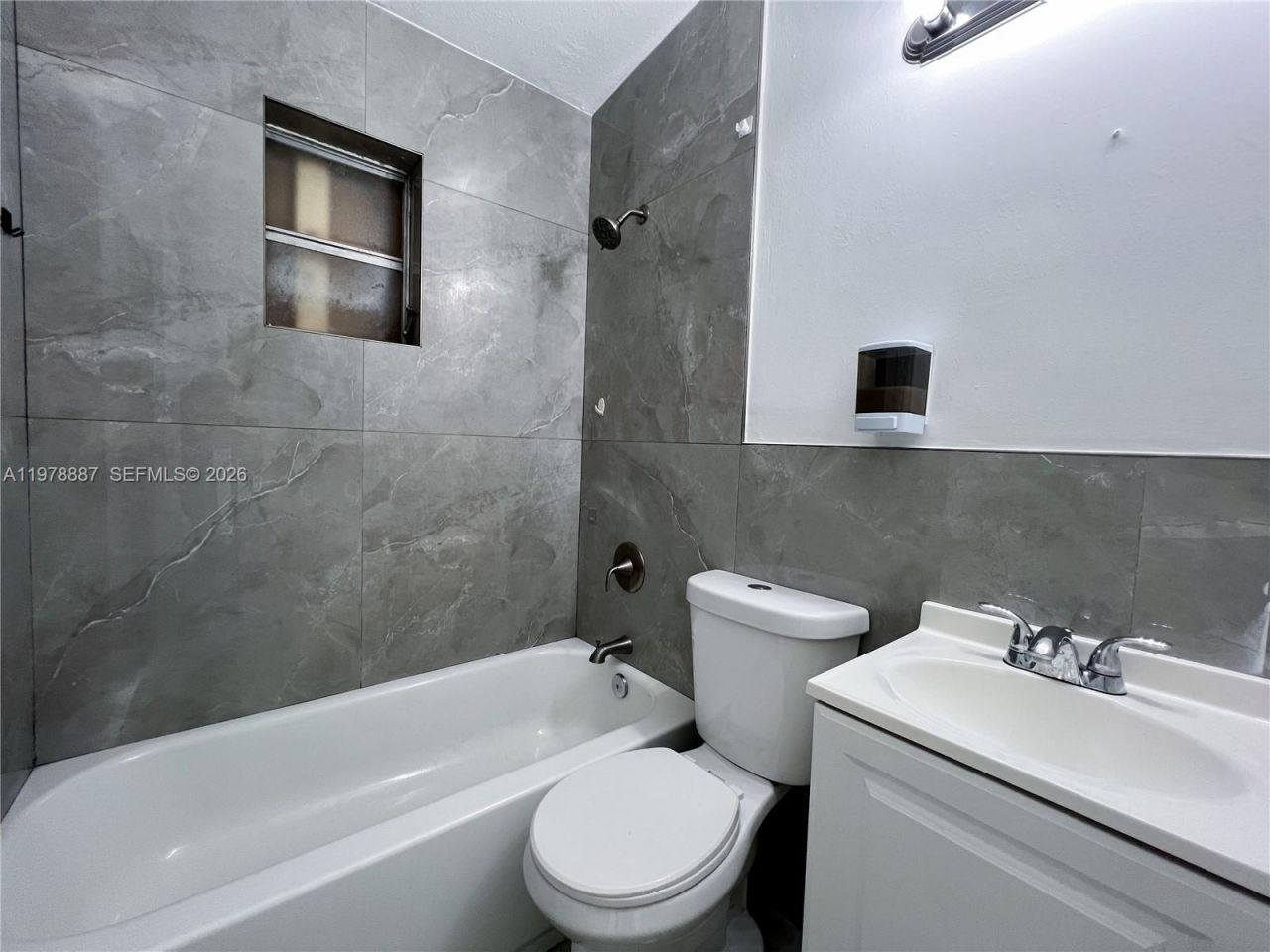 10090 W Fern St, Miami, FL 33157 Photo